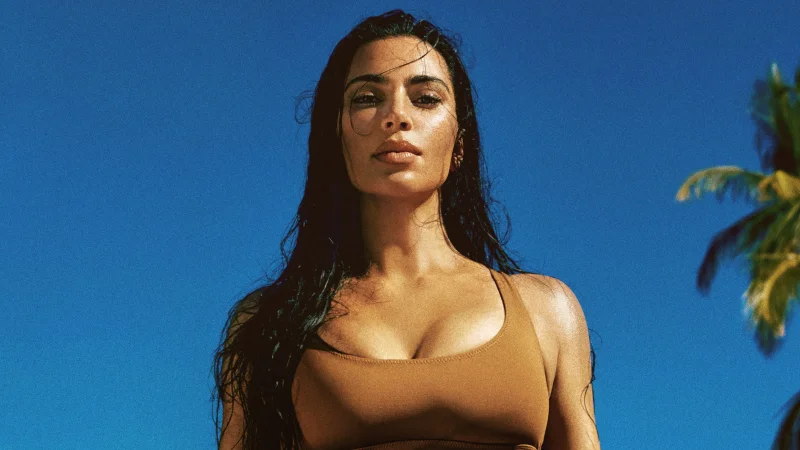 Kim Kardashian Skims Wallpaper