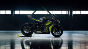 Ducati Panigale V4 Garage Wallpaper