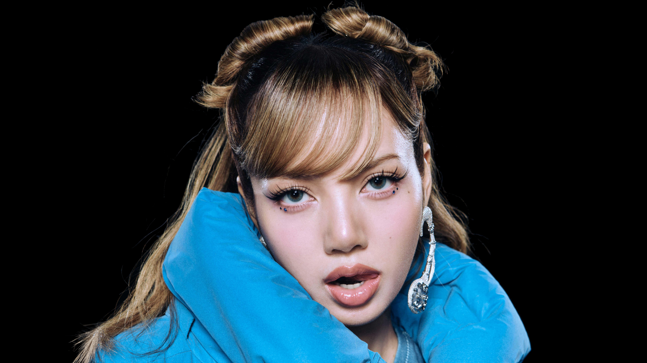 Lisa Individual Wallpaper