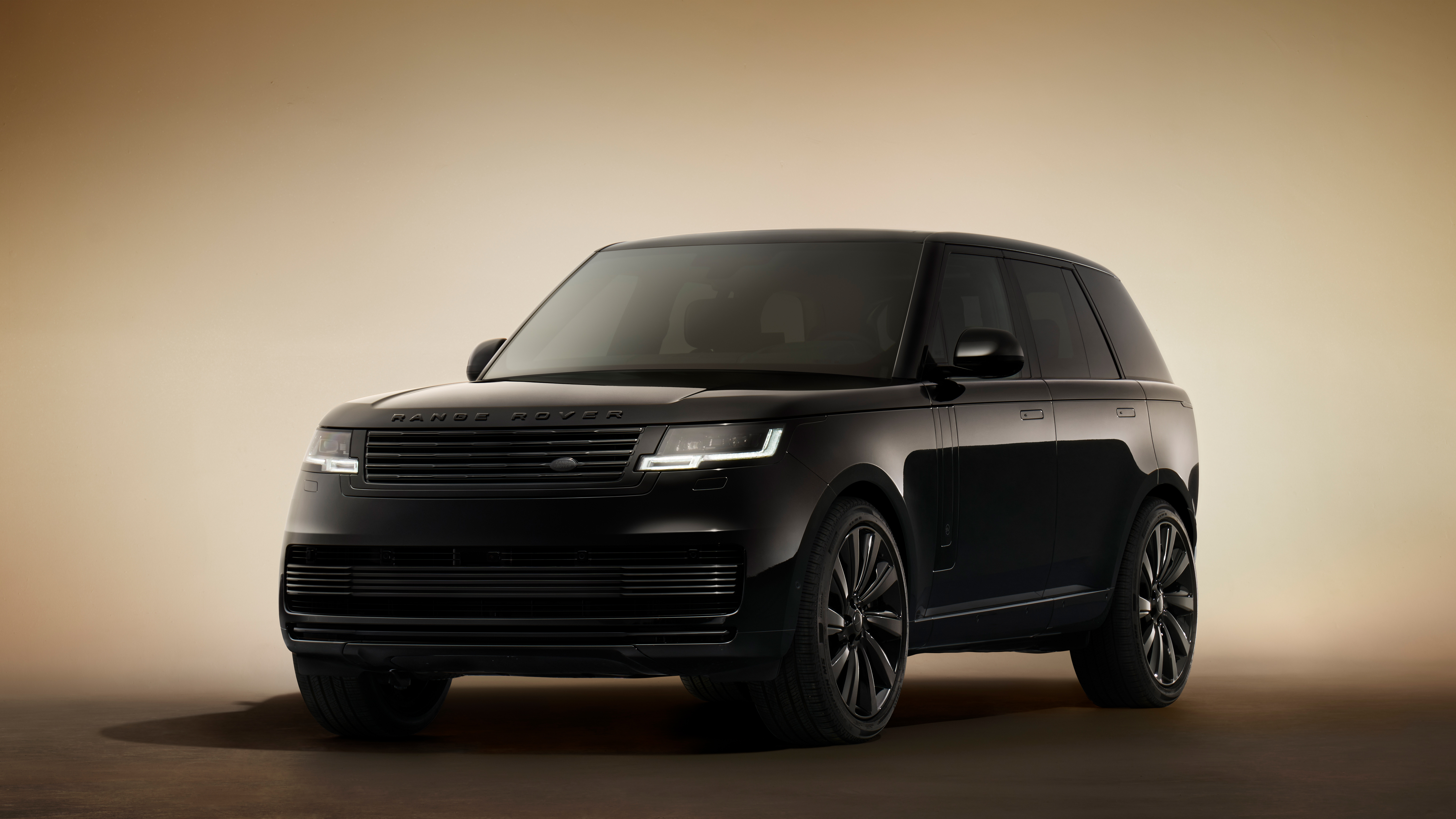 Range Rover SV Black 2025 Wallpaper